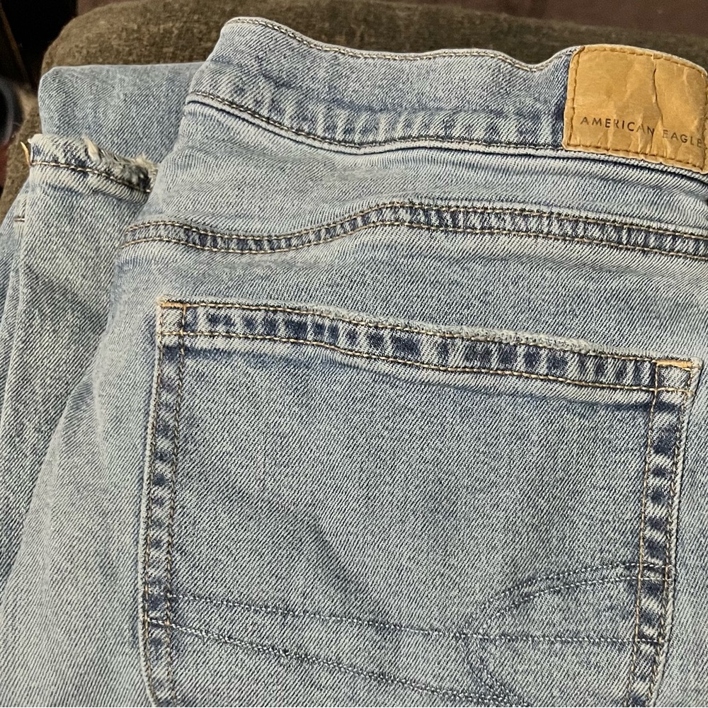 American Eagle Outfitters Women’s  Moms Cut Blue Jeans